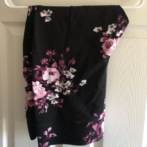 Torrid black crop pants with floral pattern